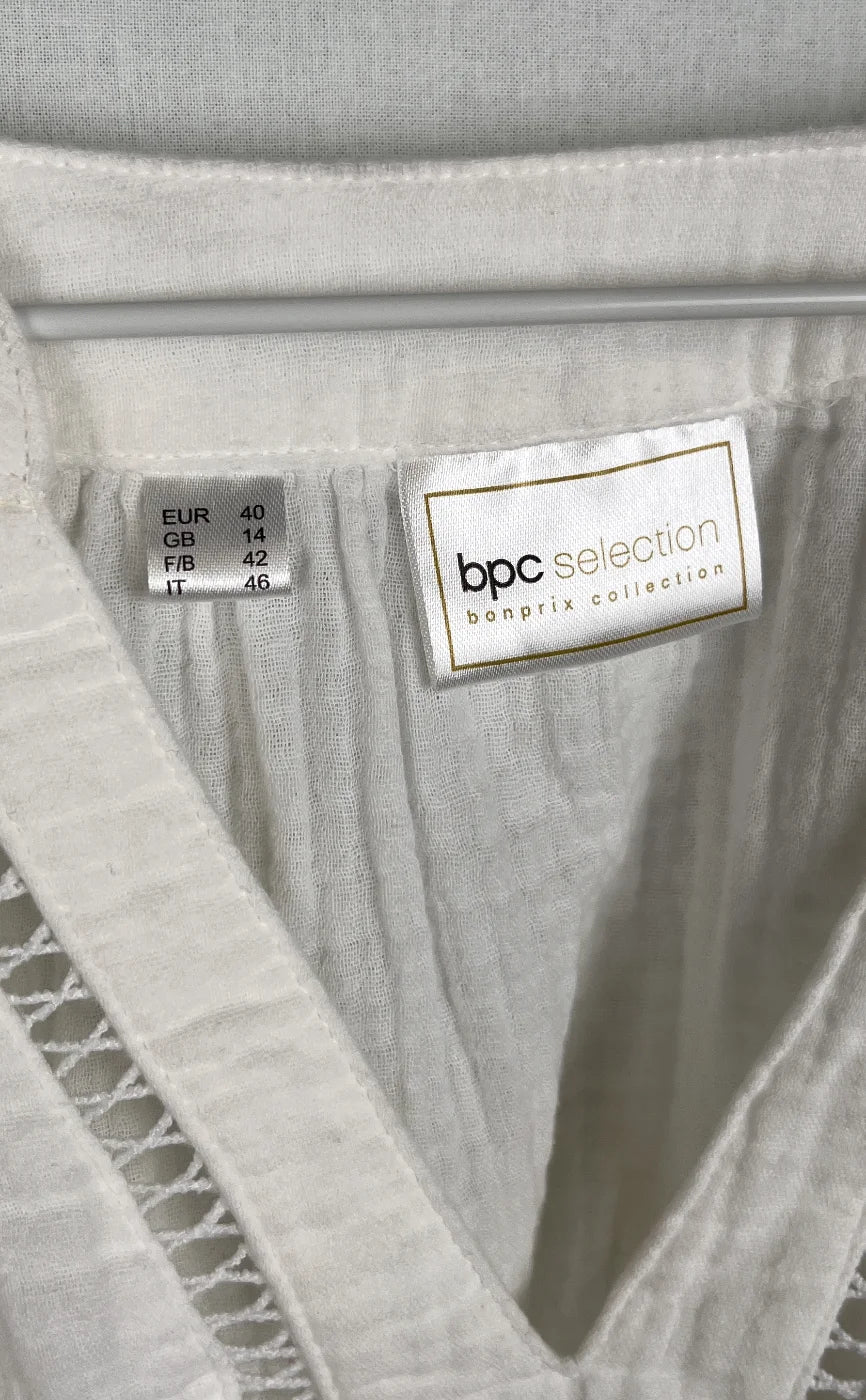 bpc selection vit broderad blus