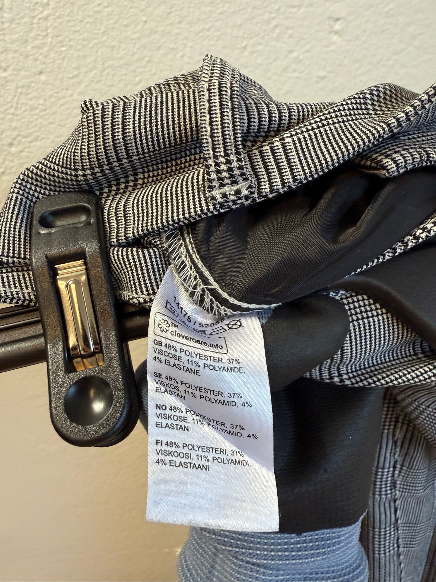 KappAhl rutiga slim fit-byxor