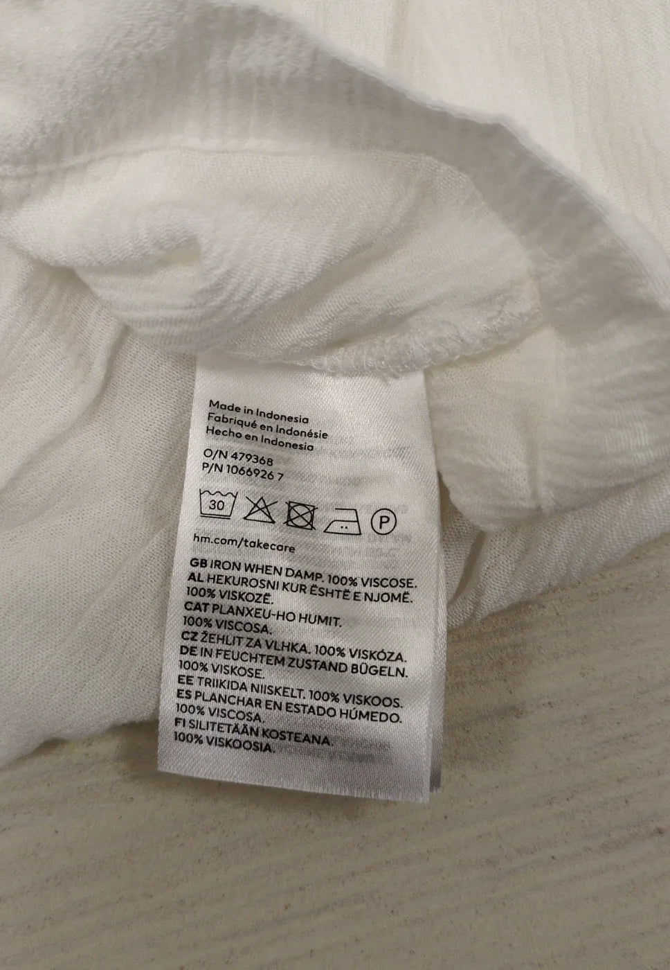 H&M vit kort skjorta med knappar fram