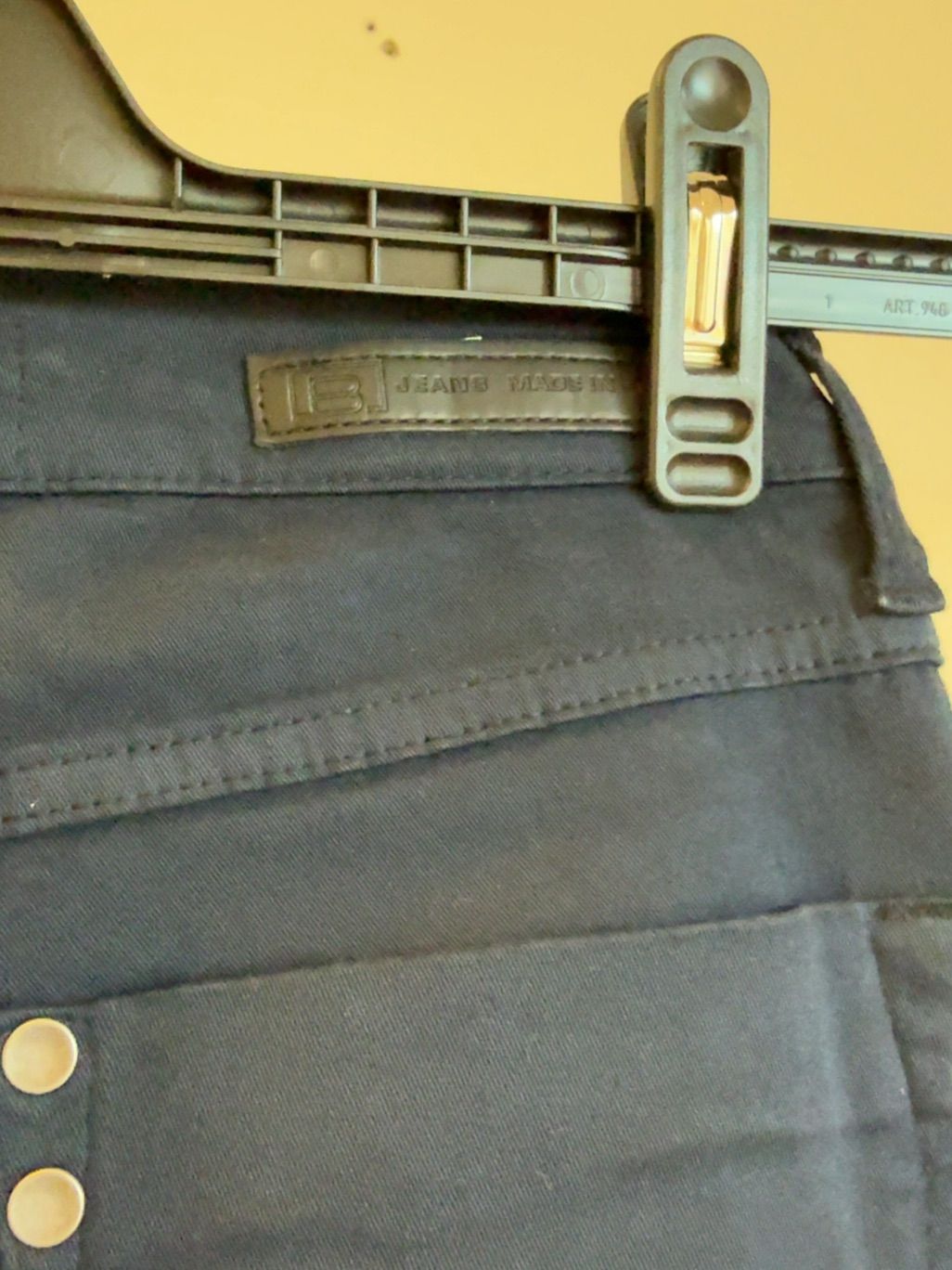 B B damjeans i mörk marinblå färg