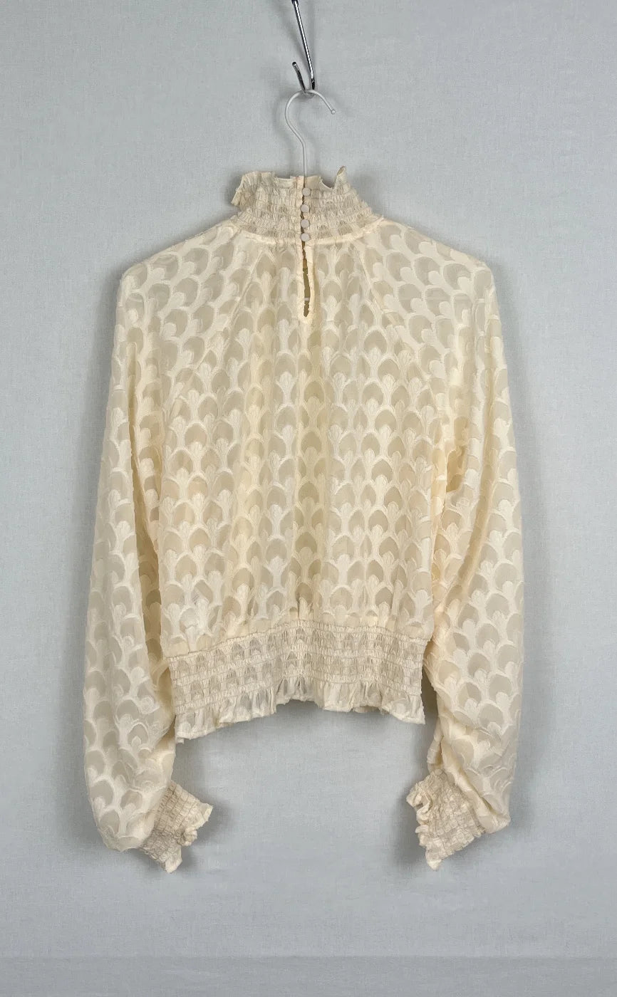 H&M beige blus med hög krage och struktur