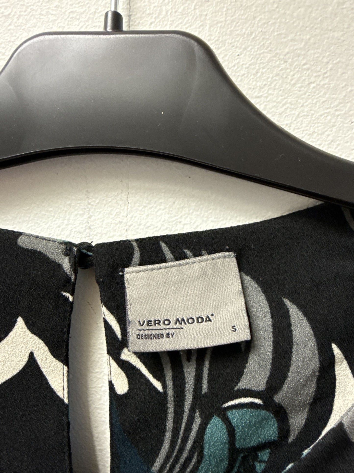 Vero Moda mönstrad ärmlös topp