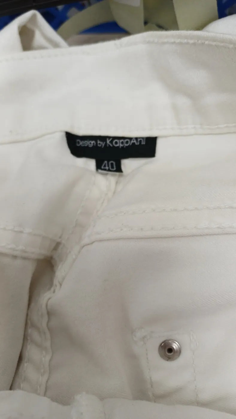 KappAhl vita smala jeans
