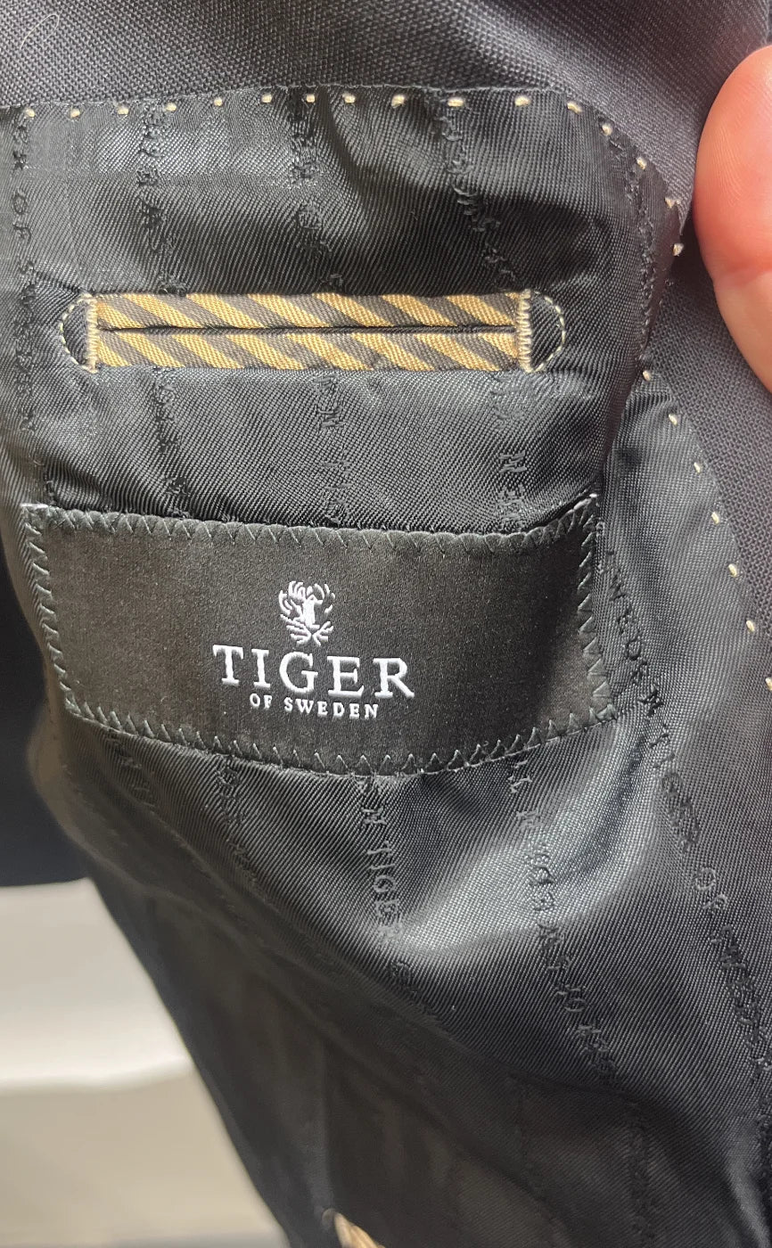 Tiger of Sweden klassisk svart kavaj