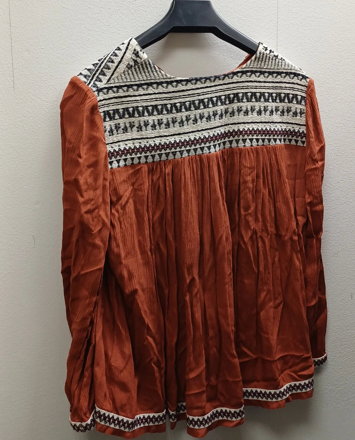 H&M rostbrun broderad blus