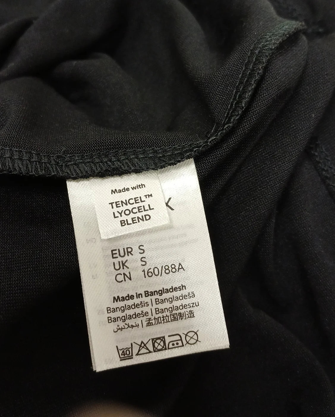 Lindex svart klänning med kort ärm