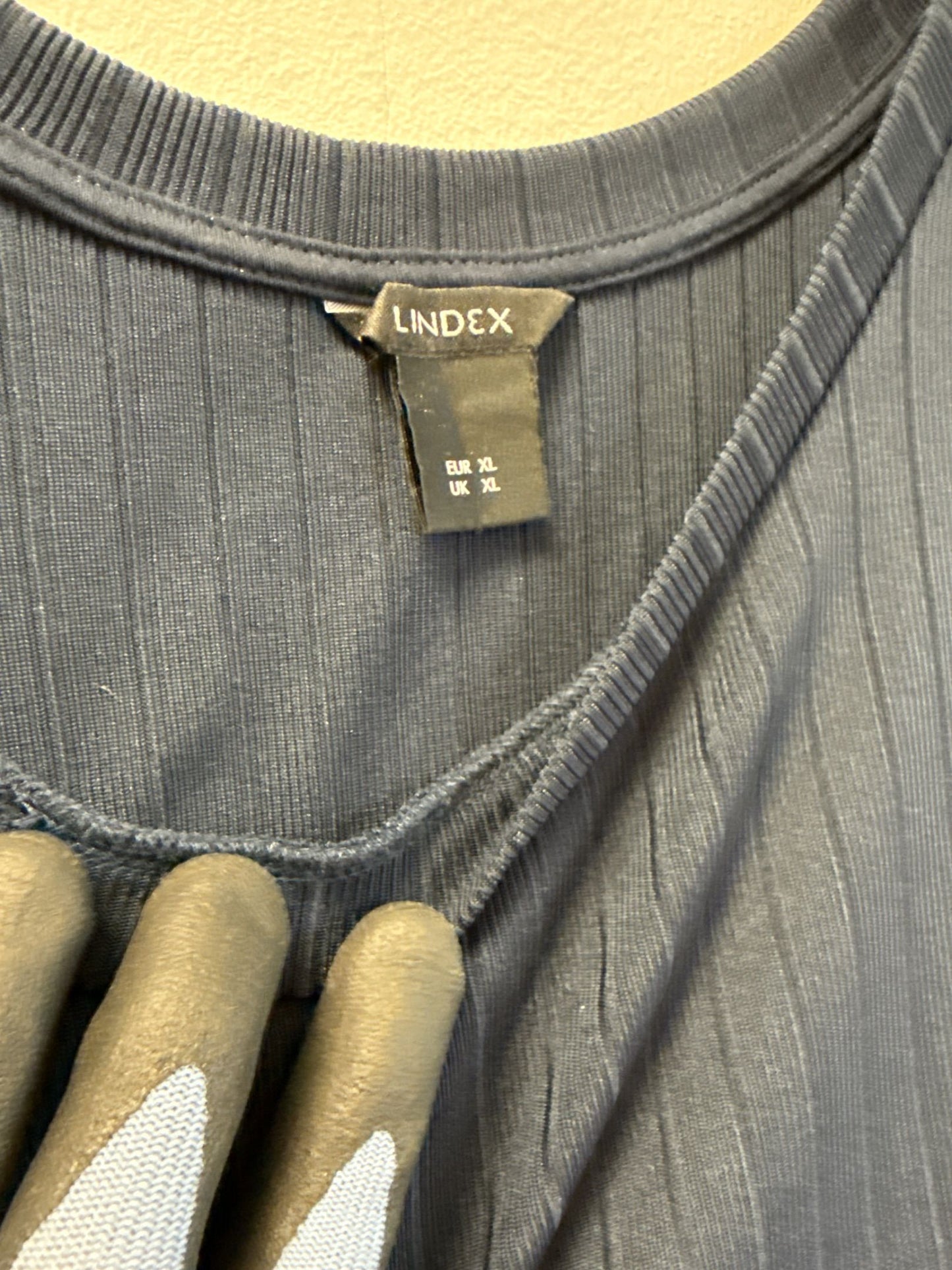 Lindex ribbad marinblå t-shirt