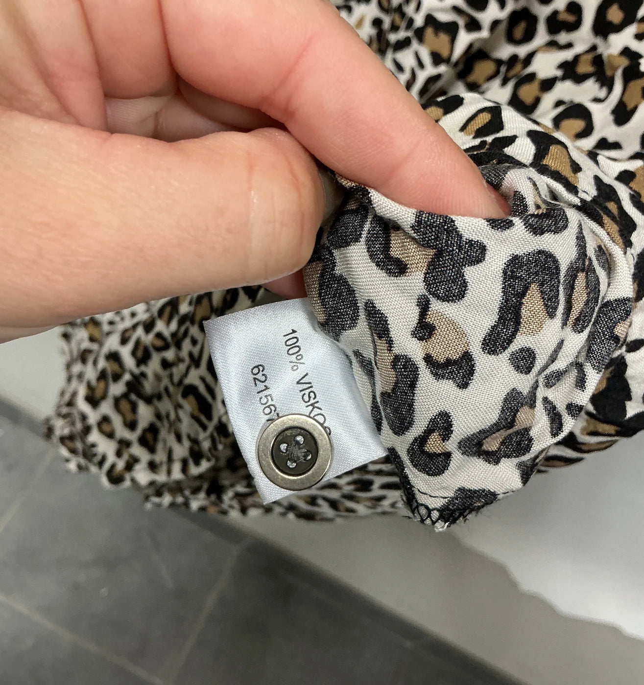 Isolde tunika med leopardmönster