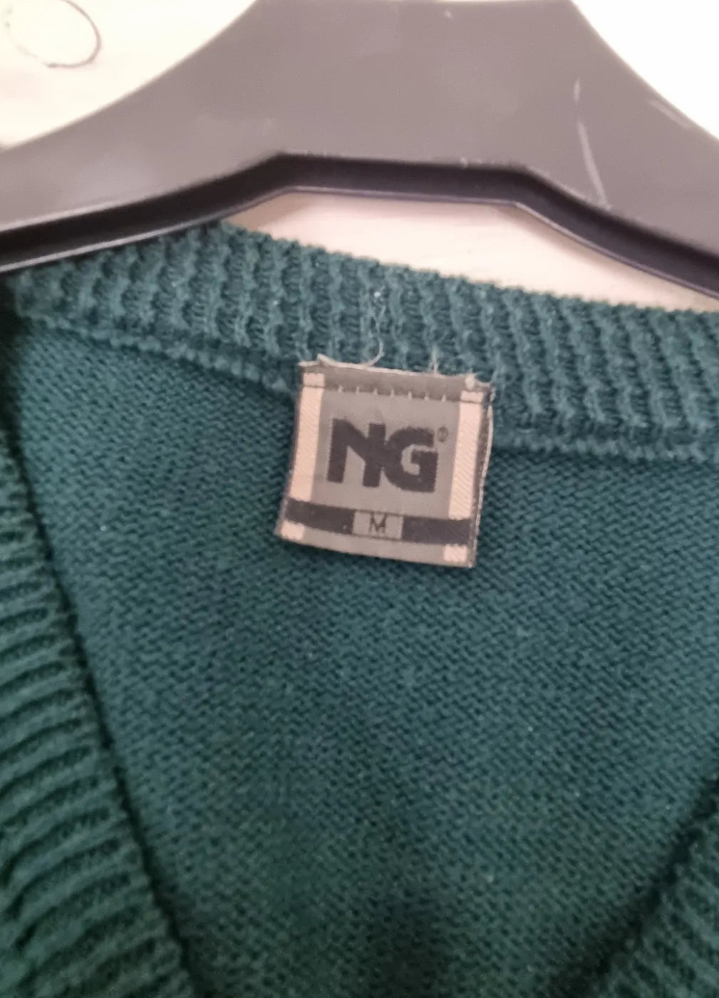 NG mörkgrön v-ringad tröja