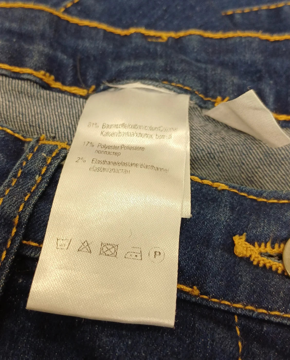 Mörkblå denimjeans med resårmidja