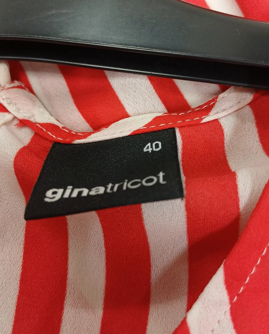 Gina Tricot randig blus i rött och vitt