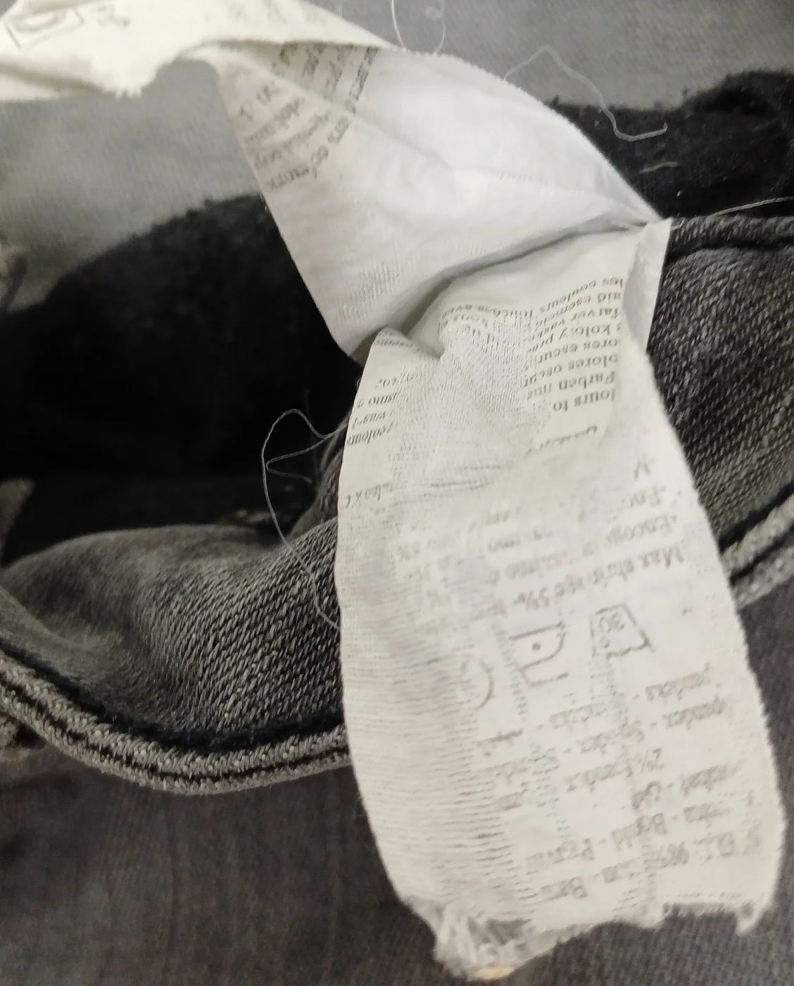 s.Oliver grå tvättade jeans för herr
