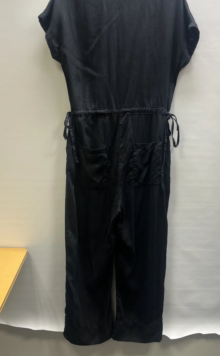 Lindex svart jumpsuit med knappar