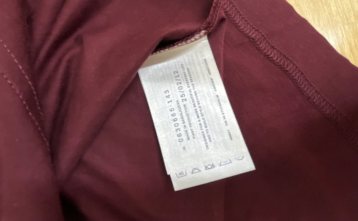 ARKET vinröd t-shirt med kort ärm