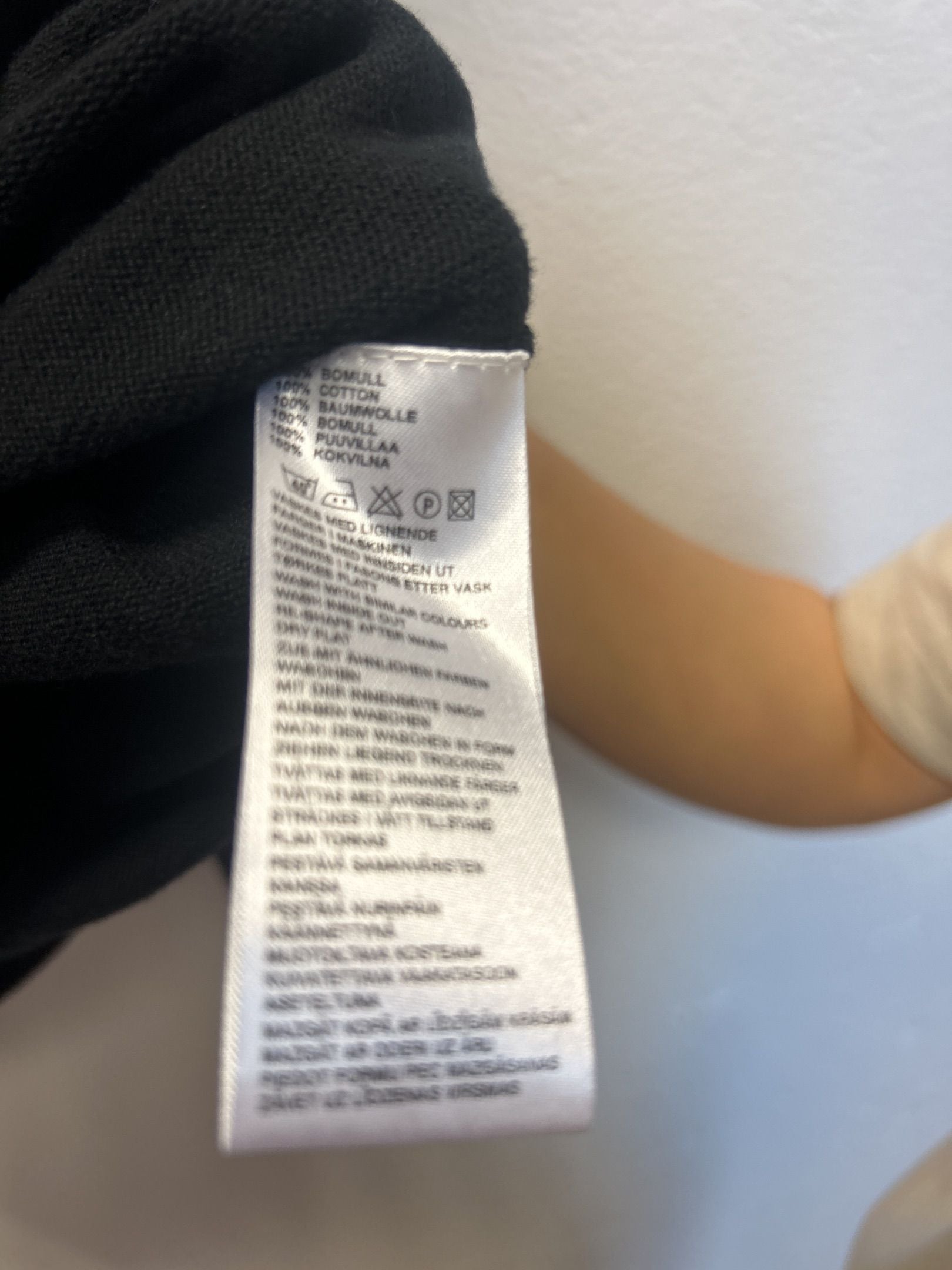 Batistini svart v-ringad tröja XL
