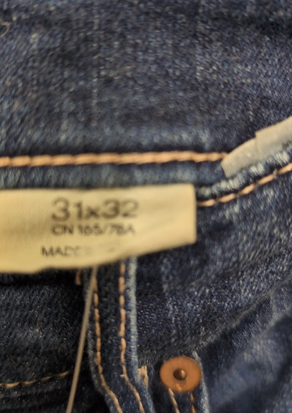 Smala blå jeans i denim