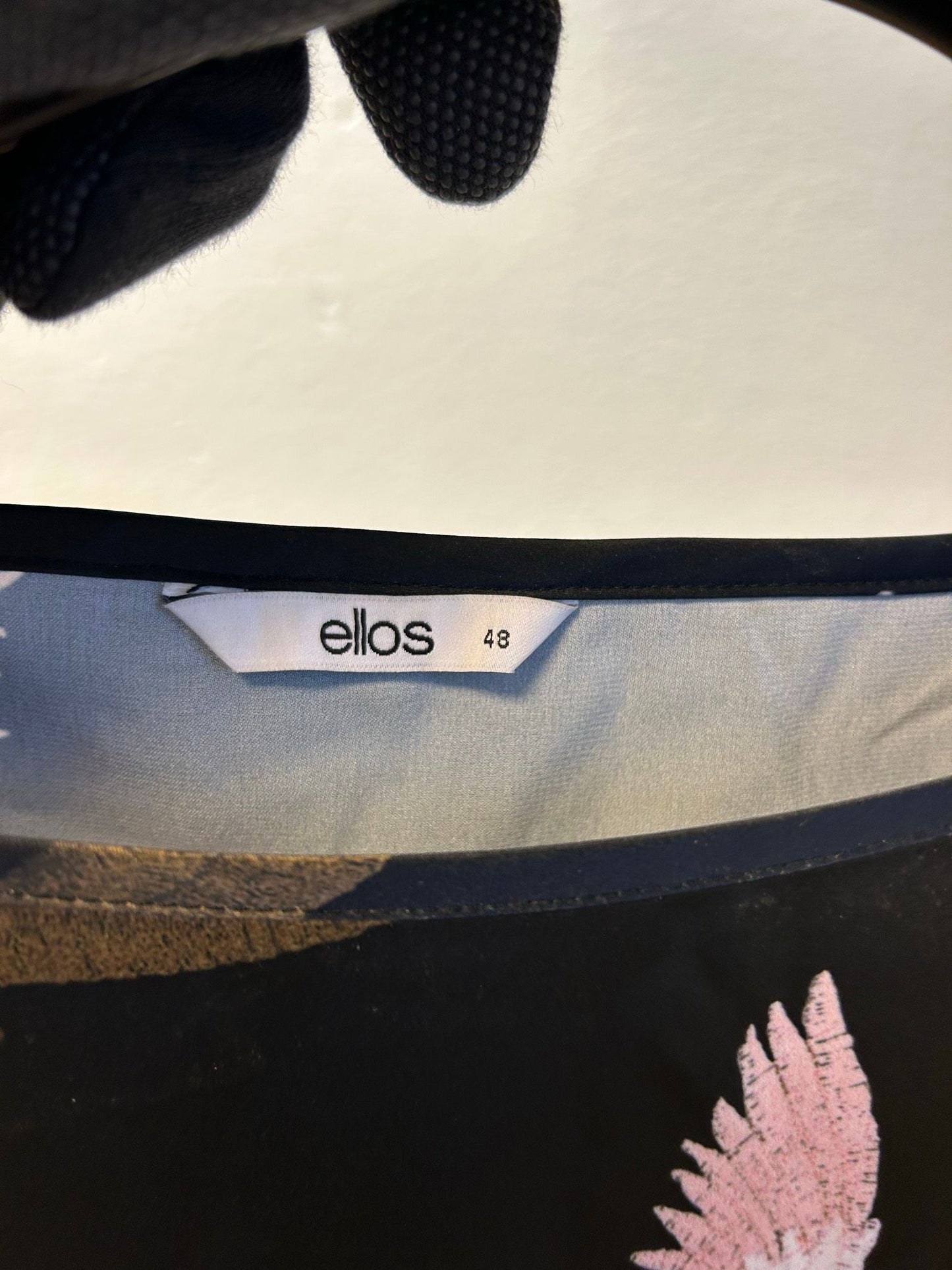 ellos svart satinblus med fågeltryck