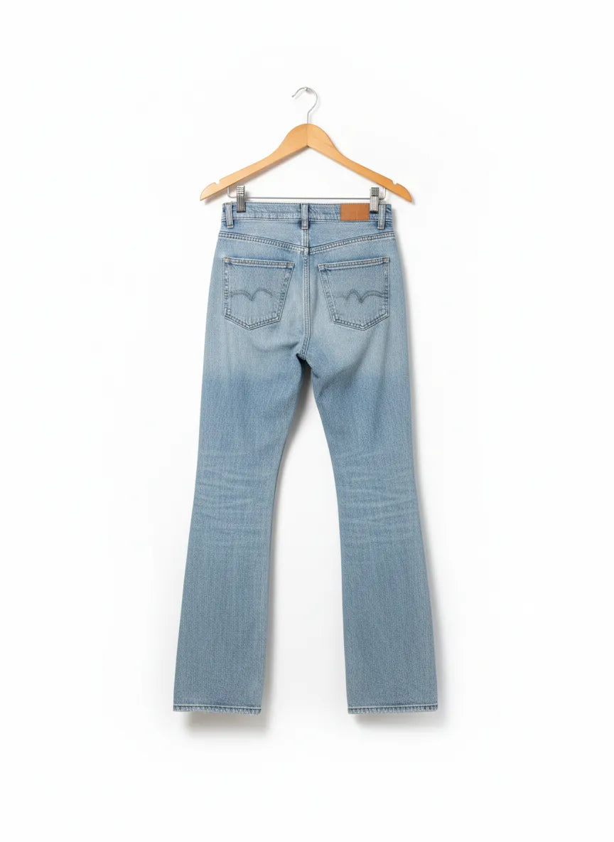 Perfect Jeans ljusblå denimjeans med rå fåll