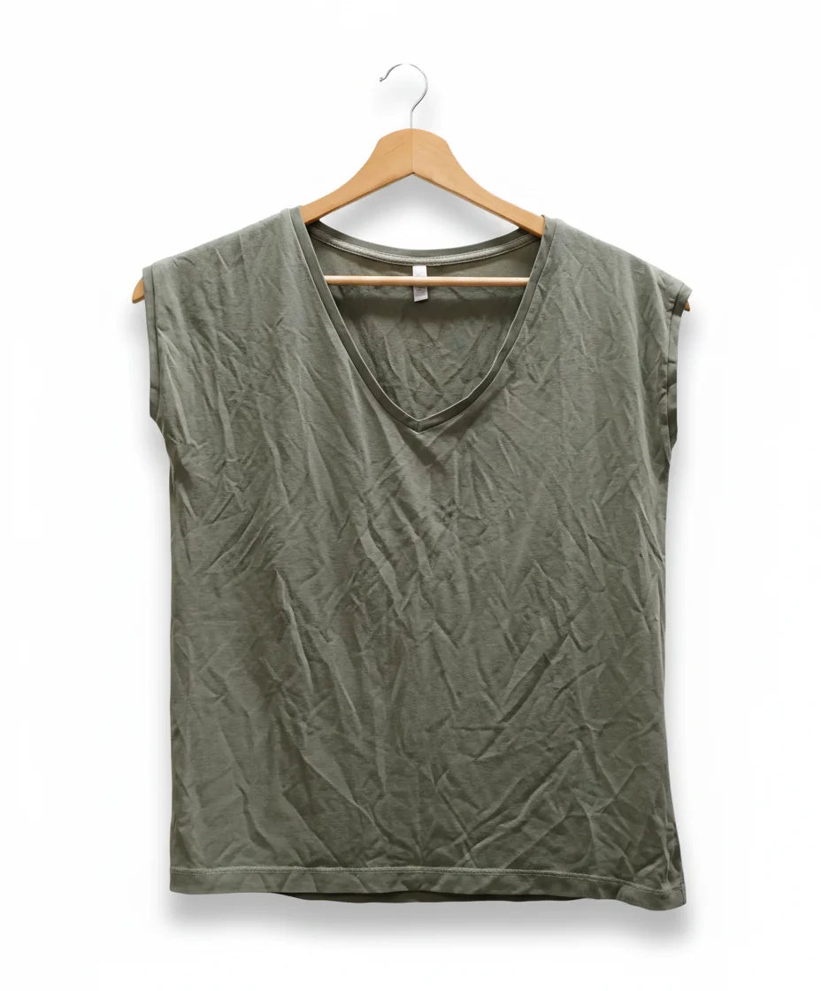 Pieces olivgrön t-shirt med v-ringning
