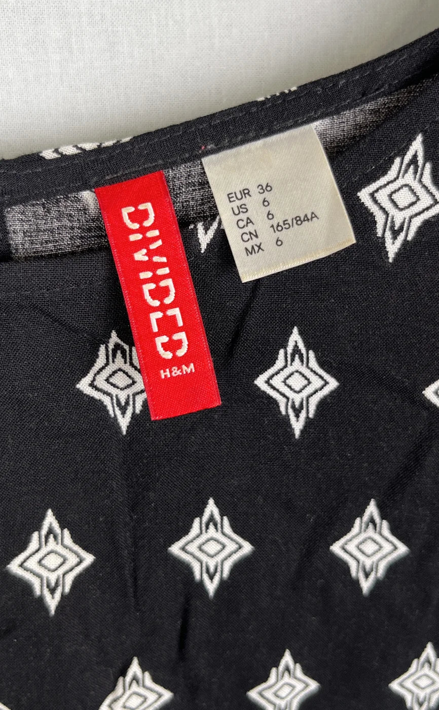 H&M Divided svart mönstrad blus