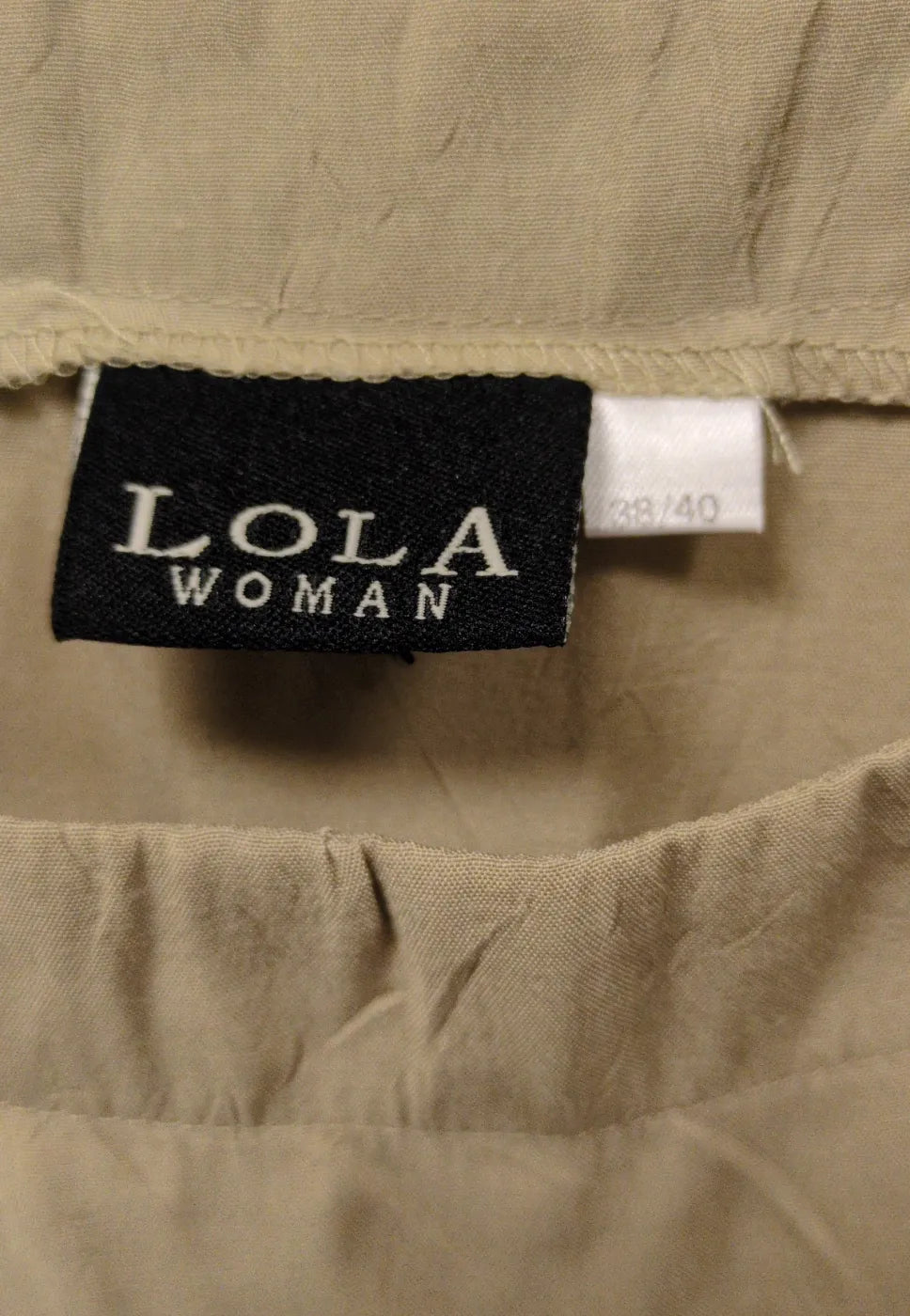 Lola Woman beige ärmlös topp