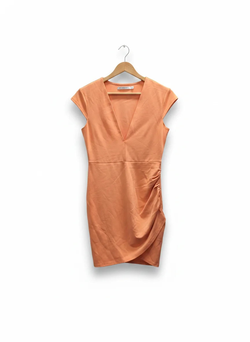 IVYREVEL figurnära orange klänning