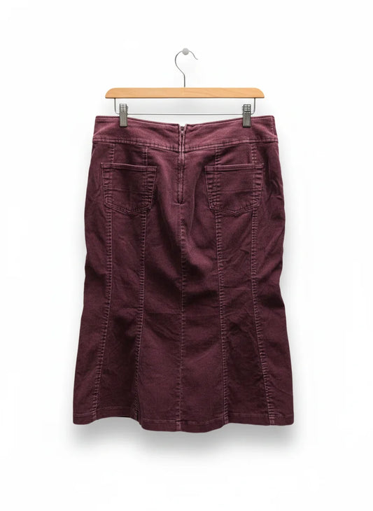 H&M vinröd kjol med paneler