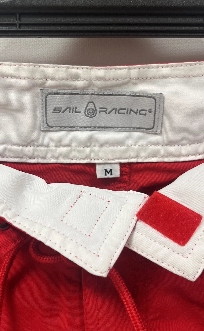 Sail Racing röda shorts med dragsko