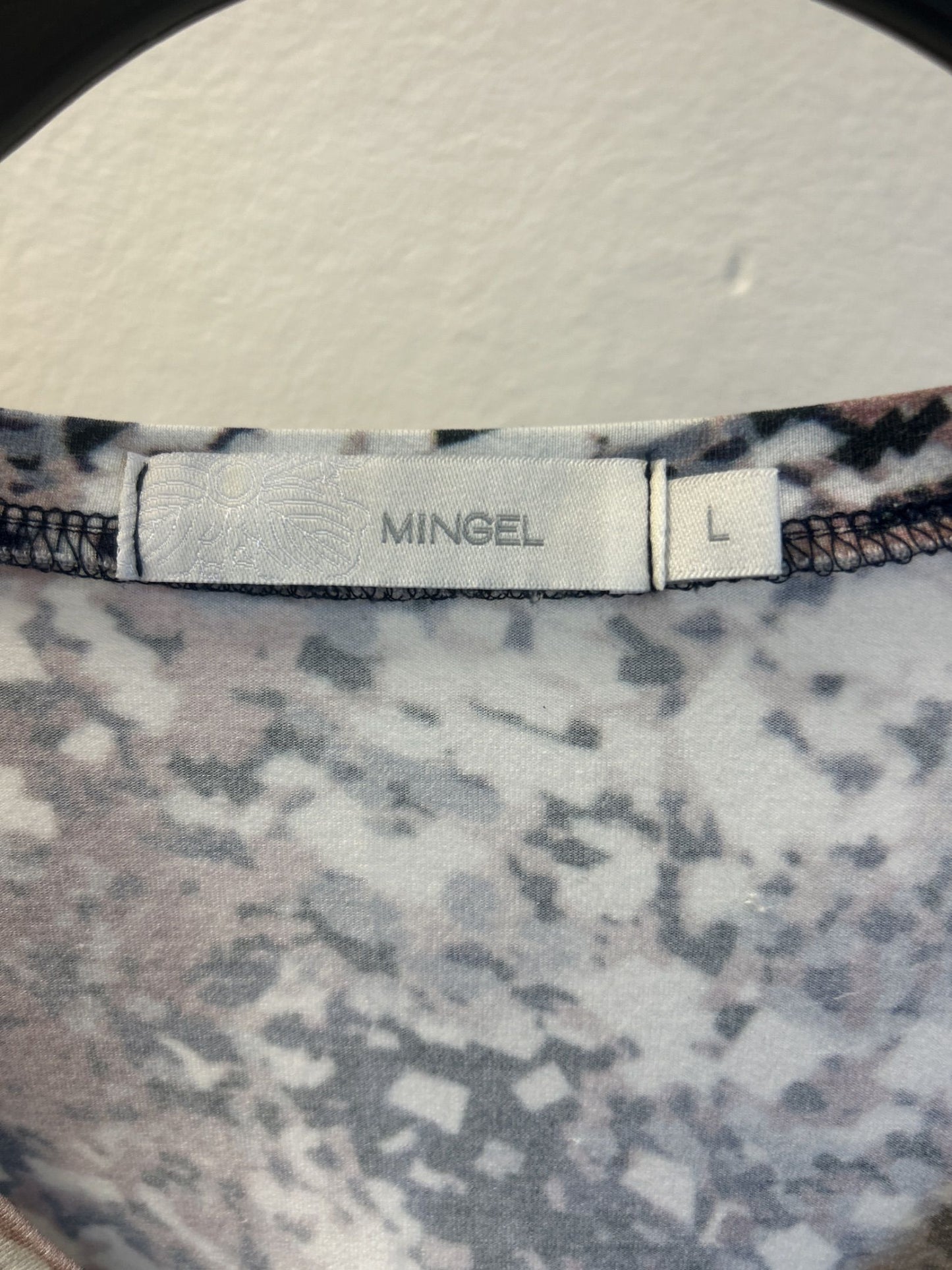 MINGEL mönstrad långärmad topp med v-ringning
