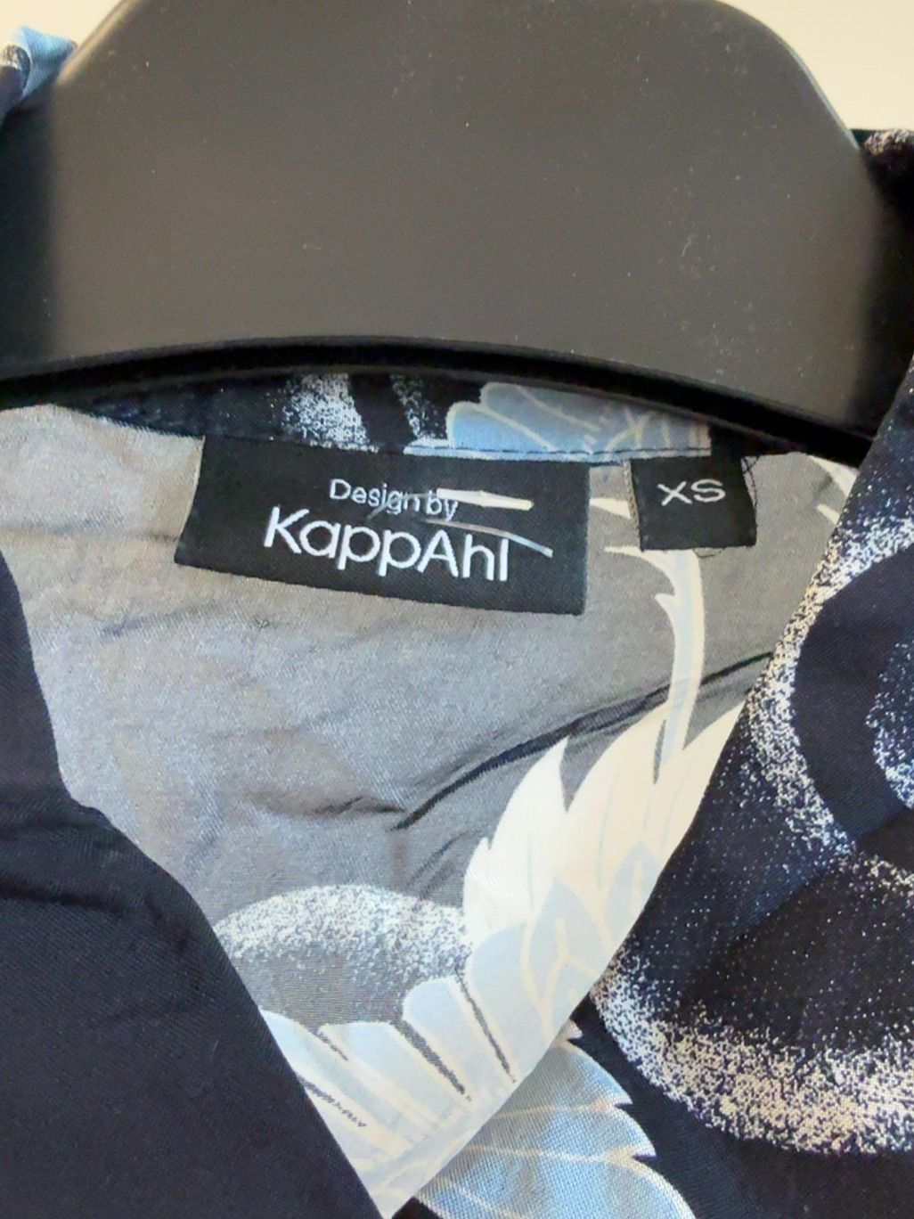 KappAhl genomskinlig skjorta med tryck och kort ärm