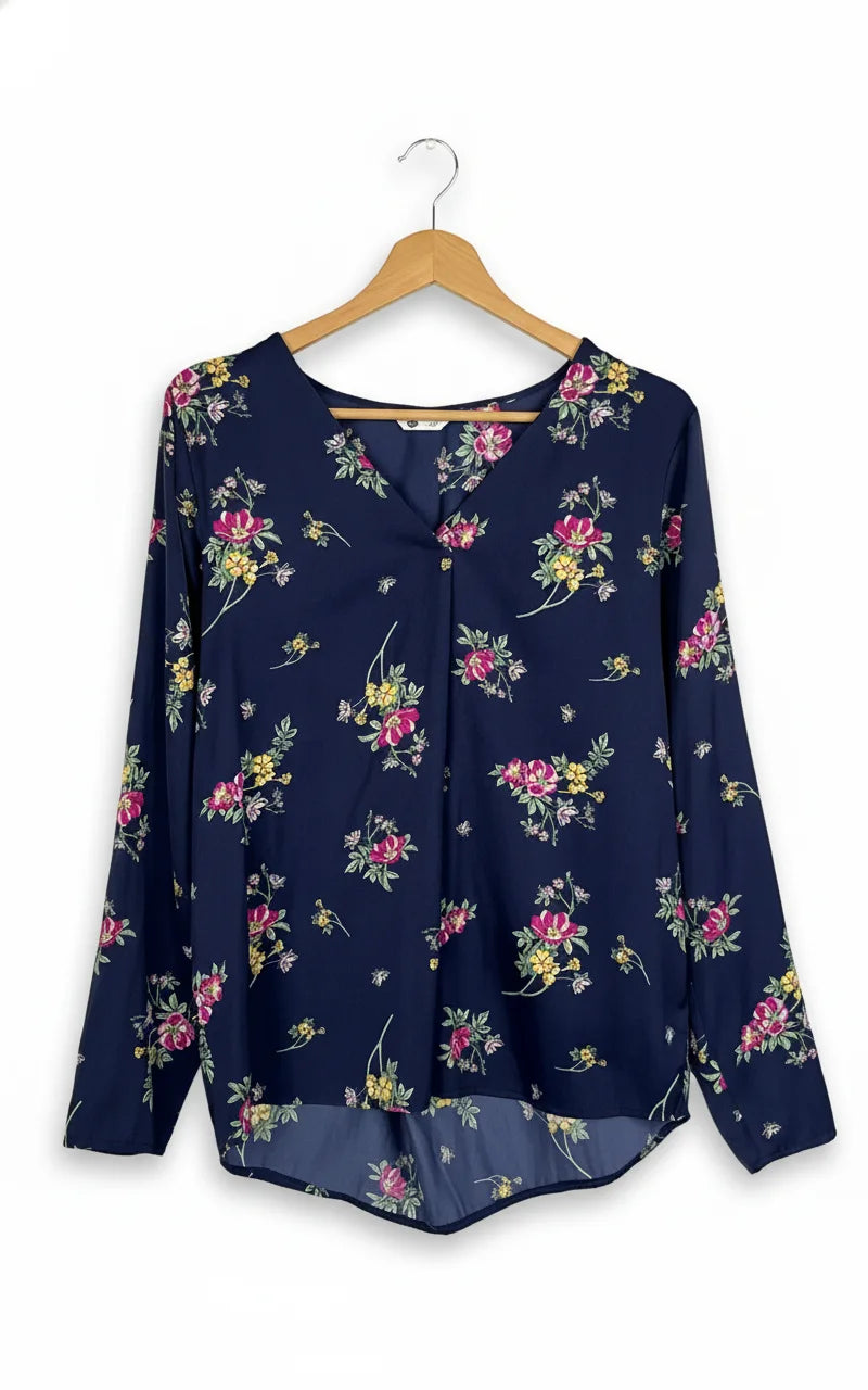 Cubus blommig blus med v-ringning