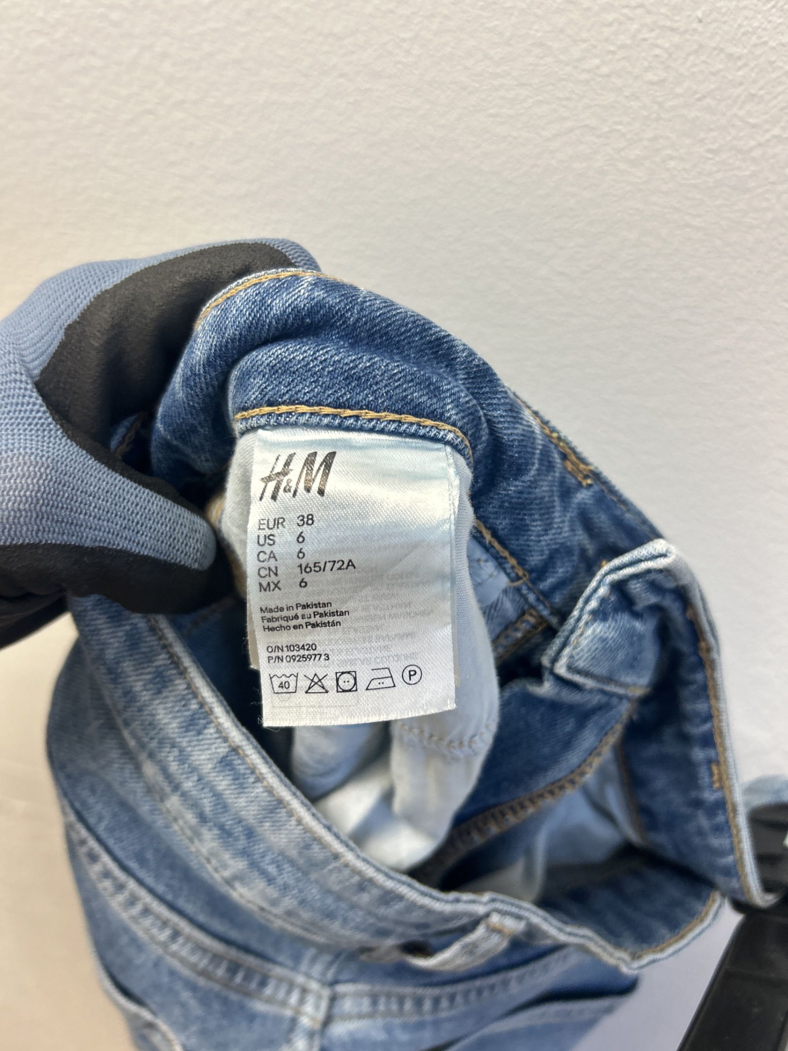 H&M &DENIM mellanblå denimkjol med sidoöppningar