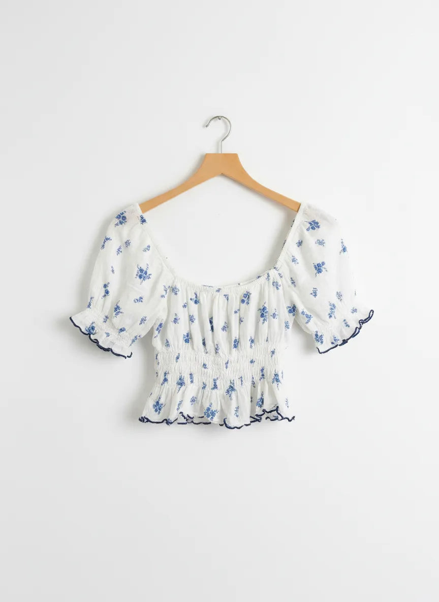 H&M vit blommig crop top med puffärm