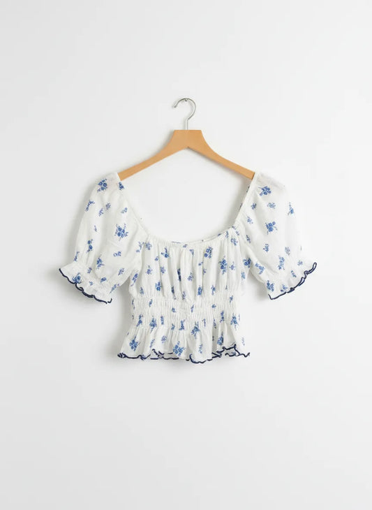 H&M vit blommig crop top med puffärm