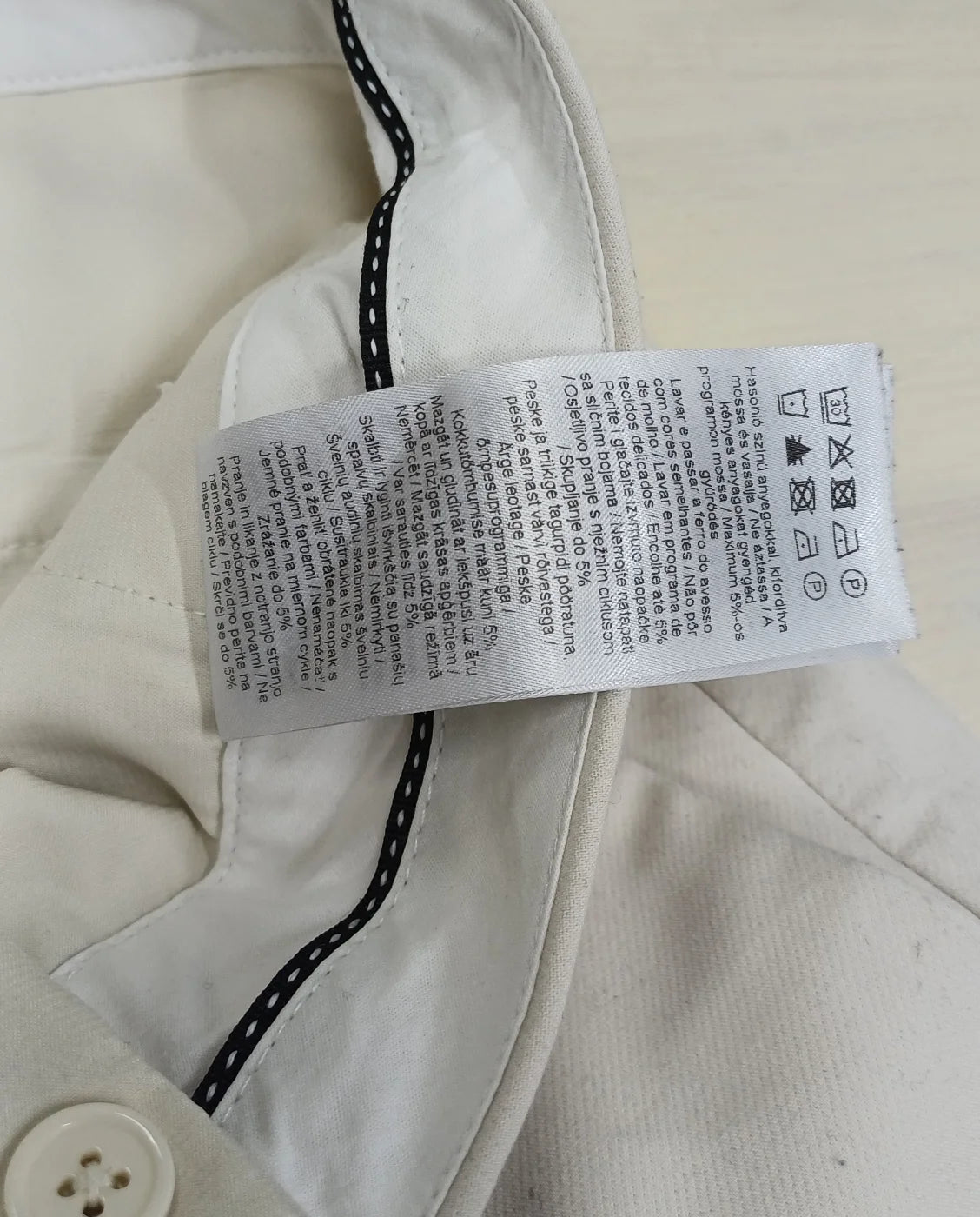 InWear ljusbeige plisserade byxor
