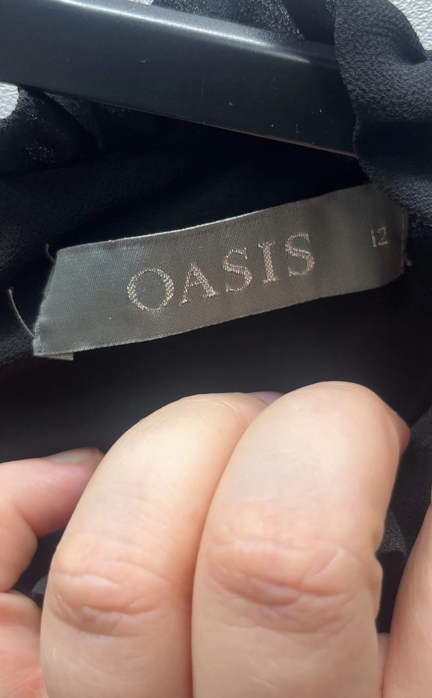 Oasis blommig plisserad klänning