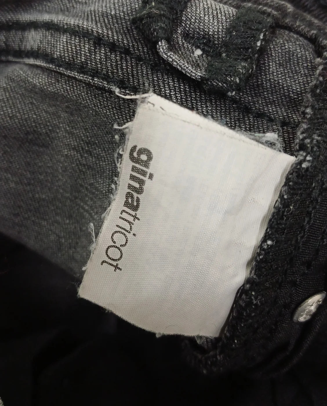 Perfect Jeans gråtvättade jeans med hög midja