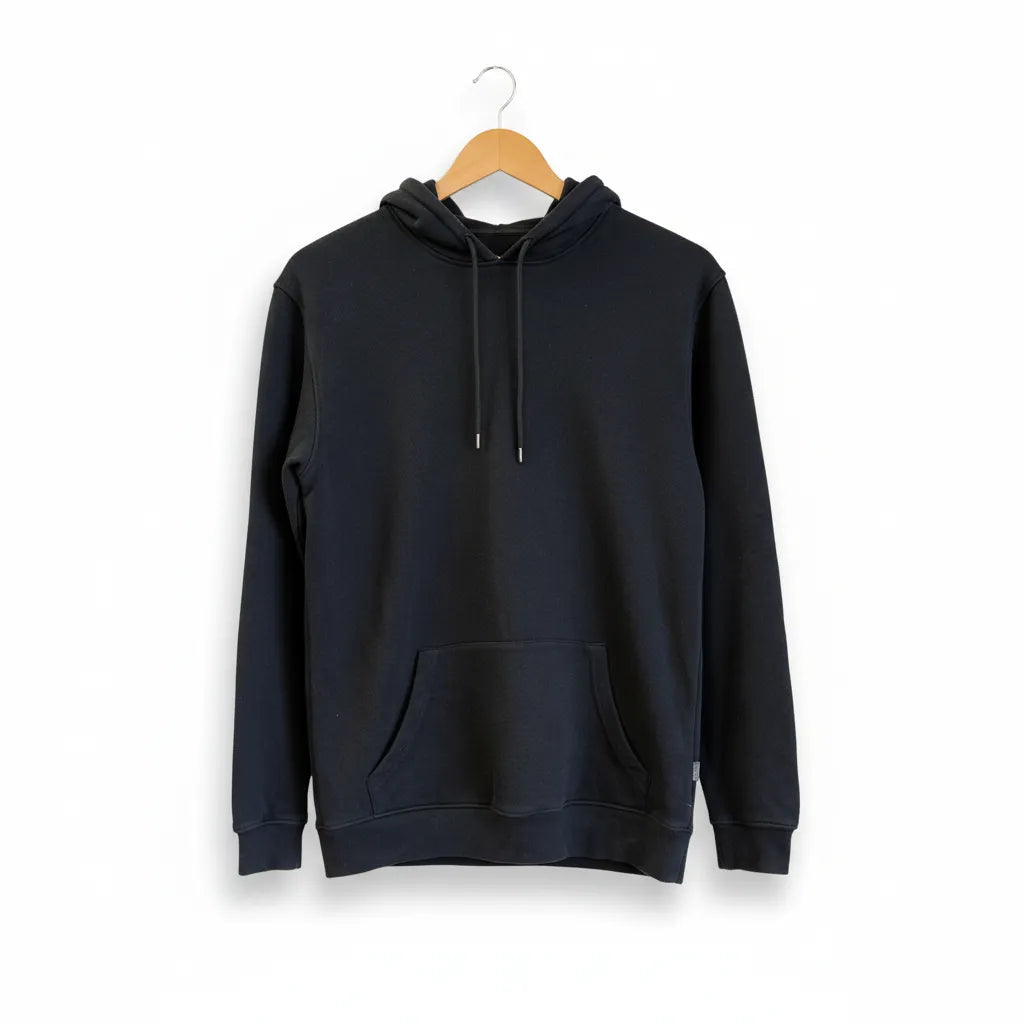 WIN WIN svart hoodie med kanguruficka