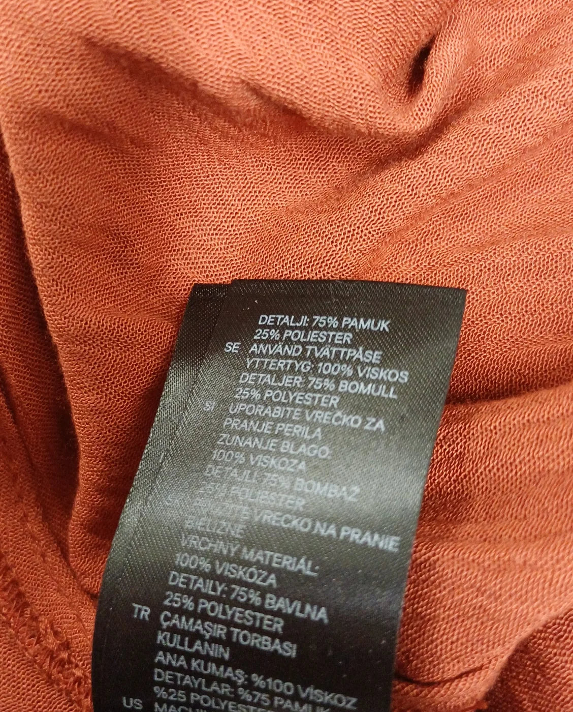 H&M rostbrun broderad blus