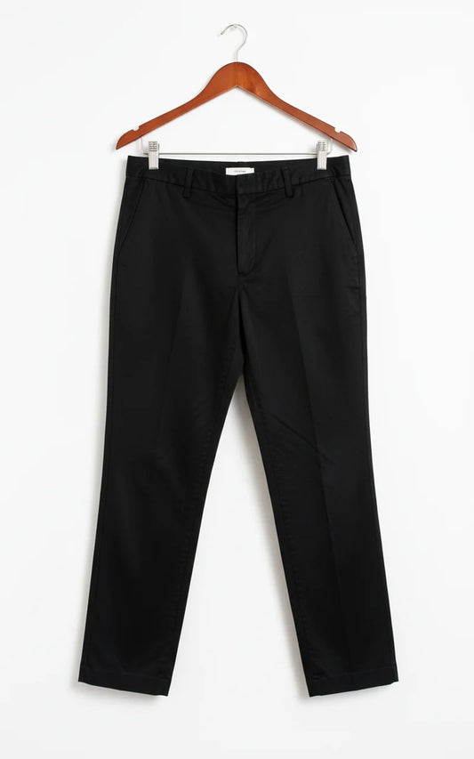 Uniqlo herrbyxor i svart, slim fit