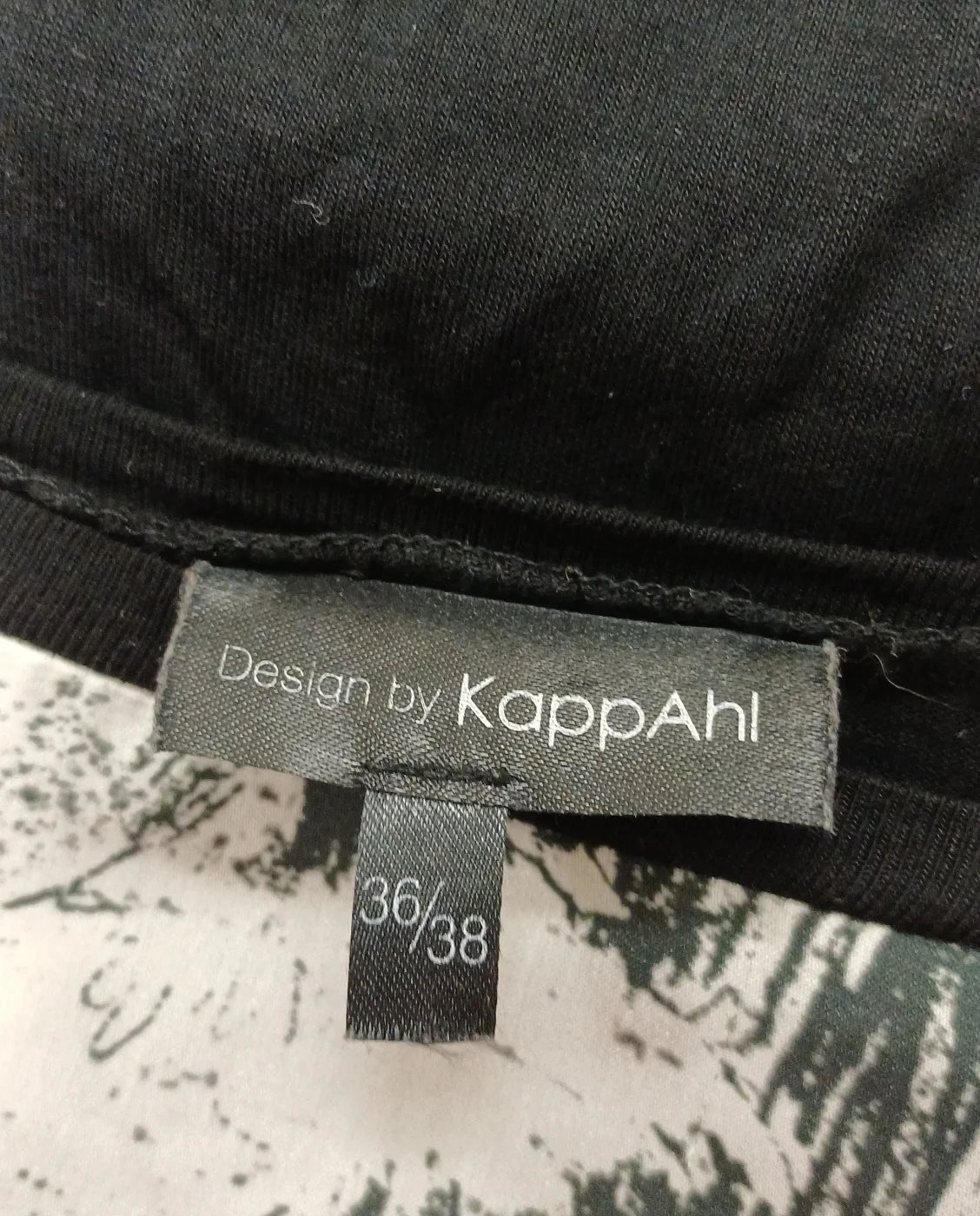 KappAhl svartvit djurmönstrad klänning