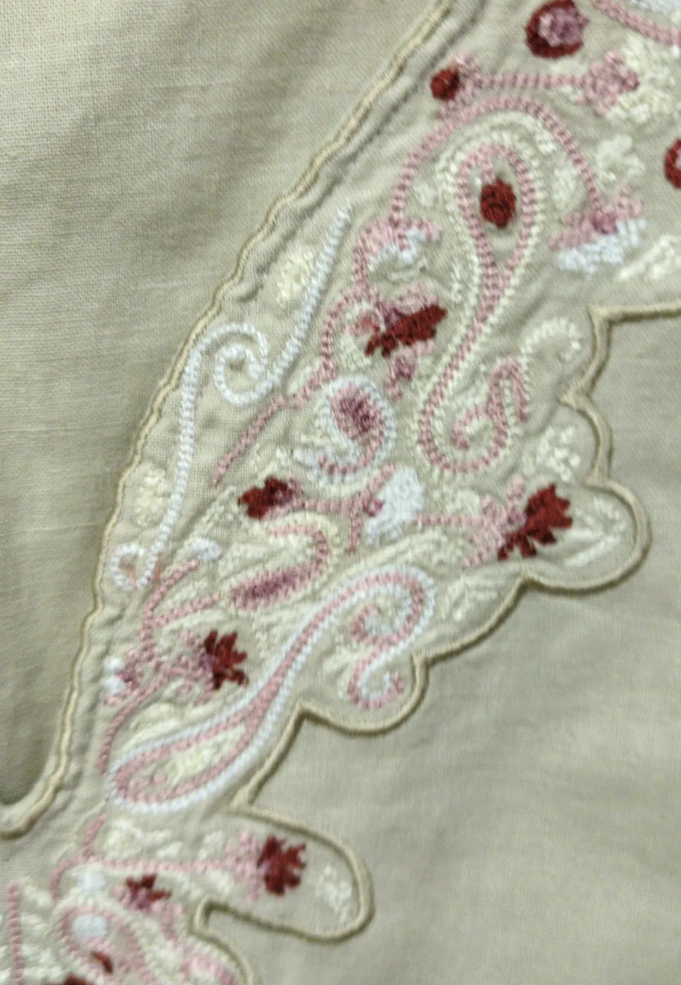 Fransa broderad beige ärmlös topp