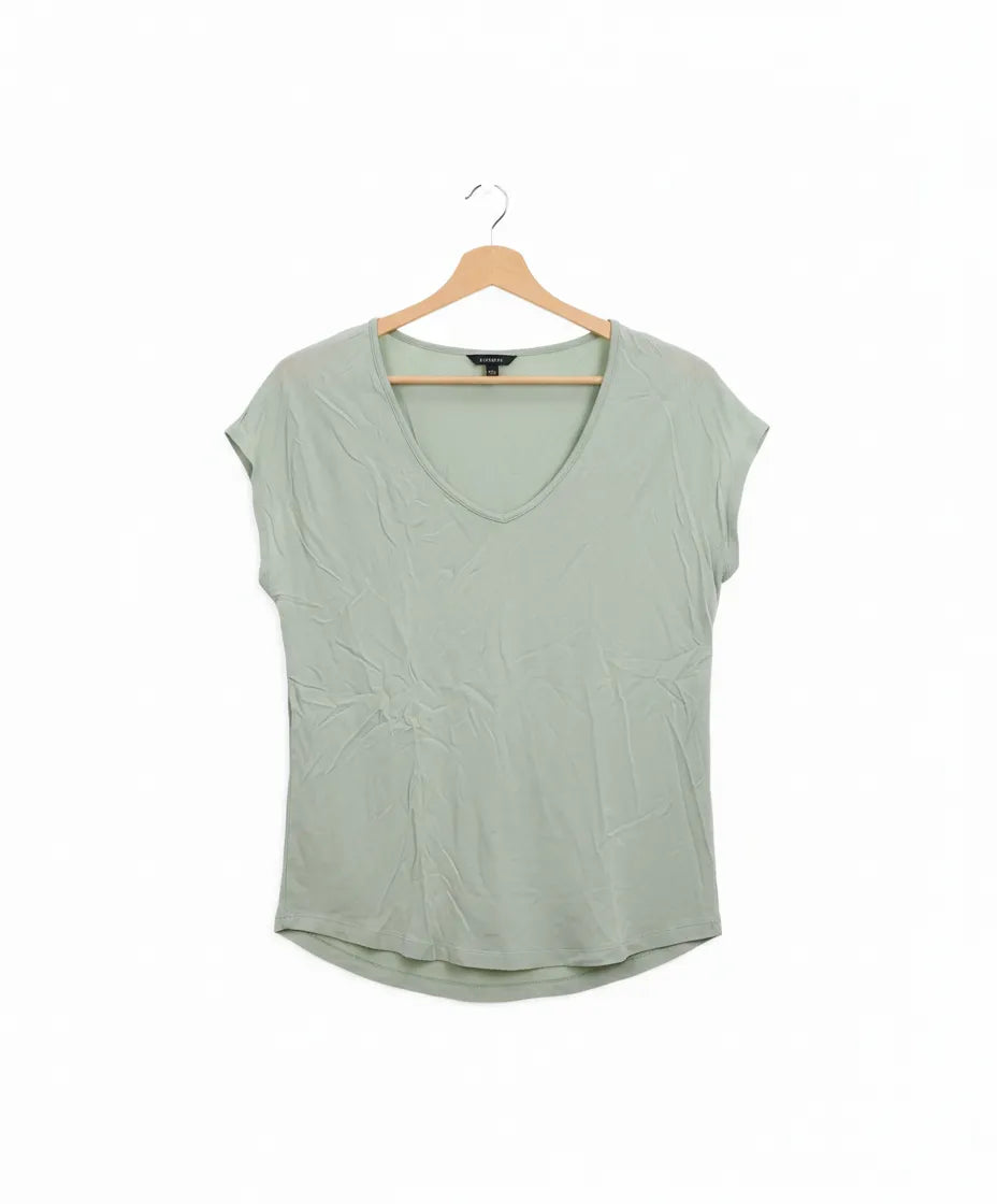 Lindex t-shirt med v-ringning i salviagr