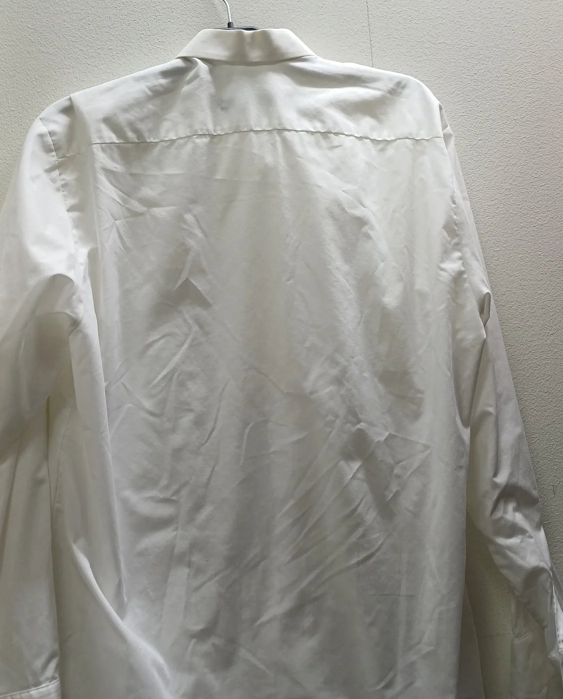 Bosweel vit blus med plisserad fram