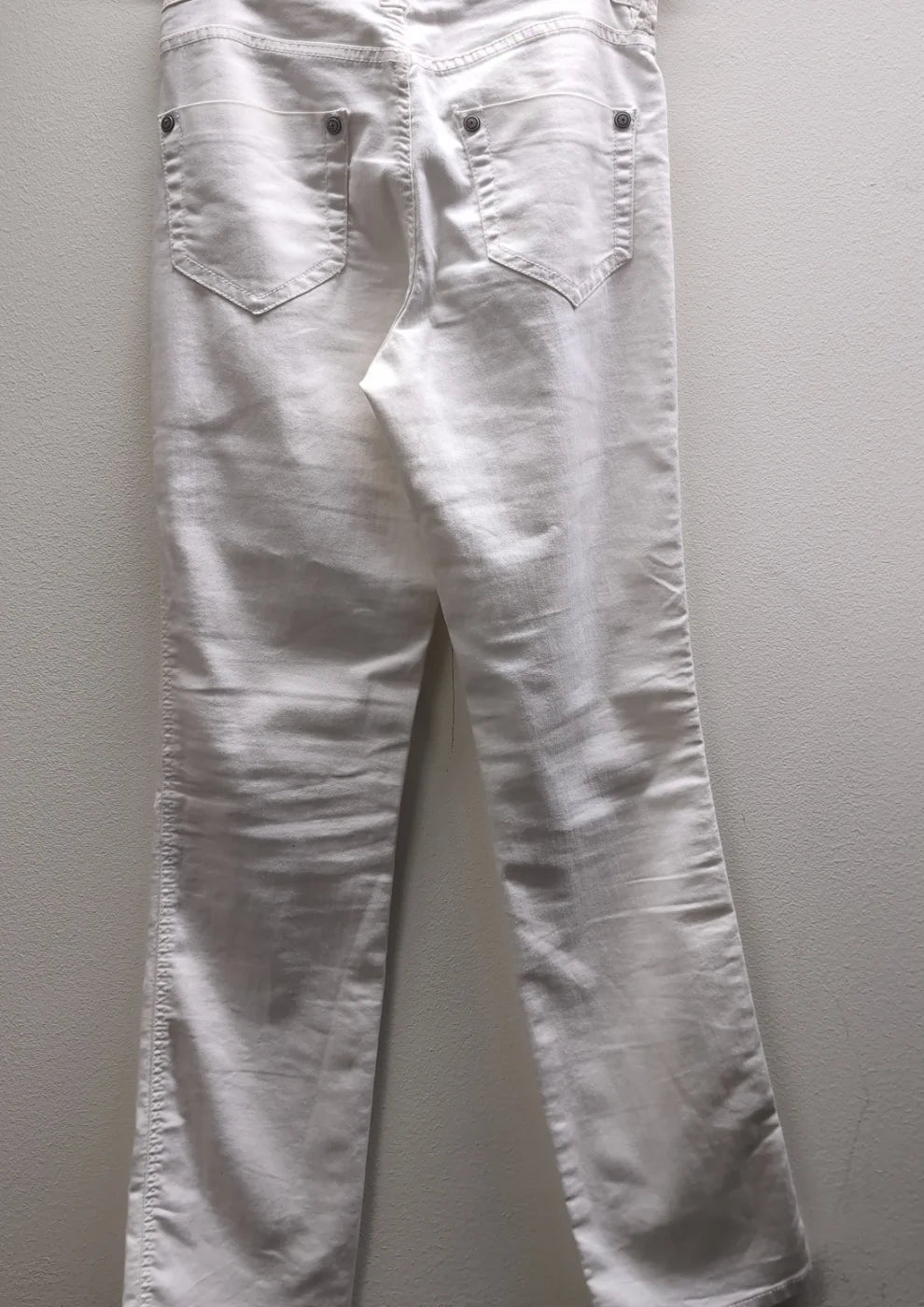 KappAhl vita smala jeans