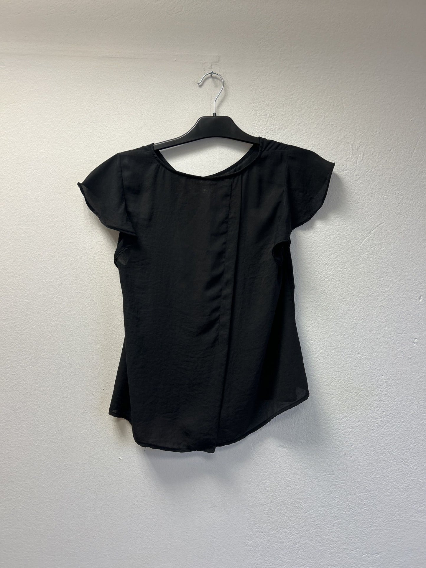 Gina Tricot svart blus med kort ärm