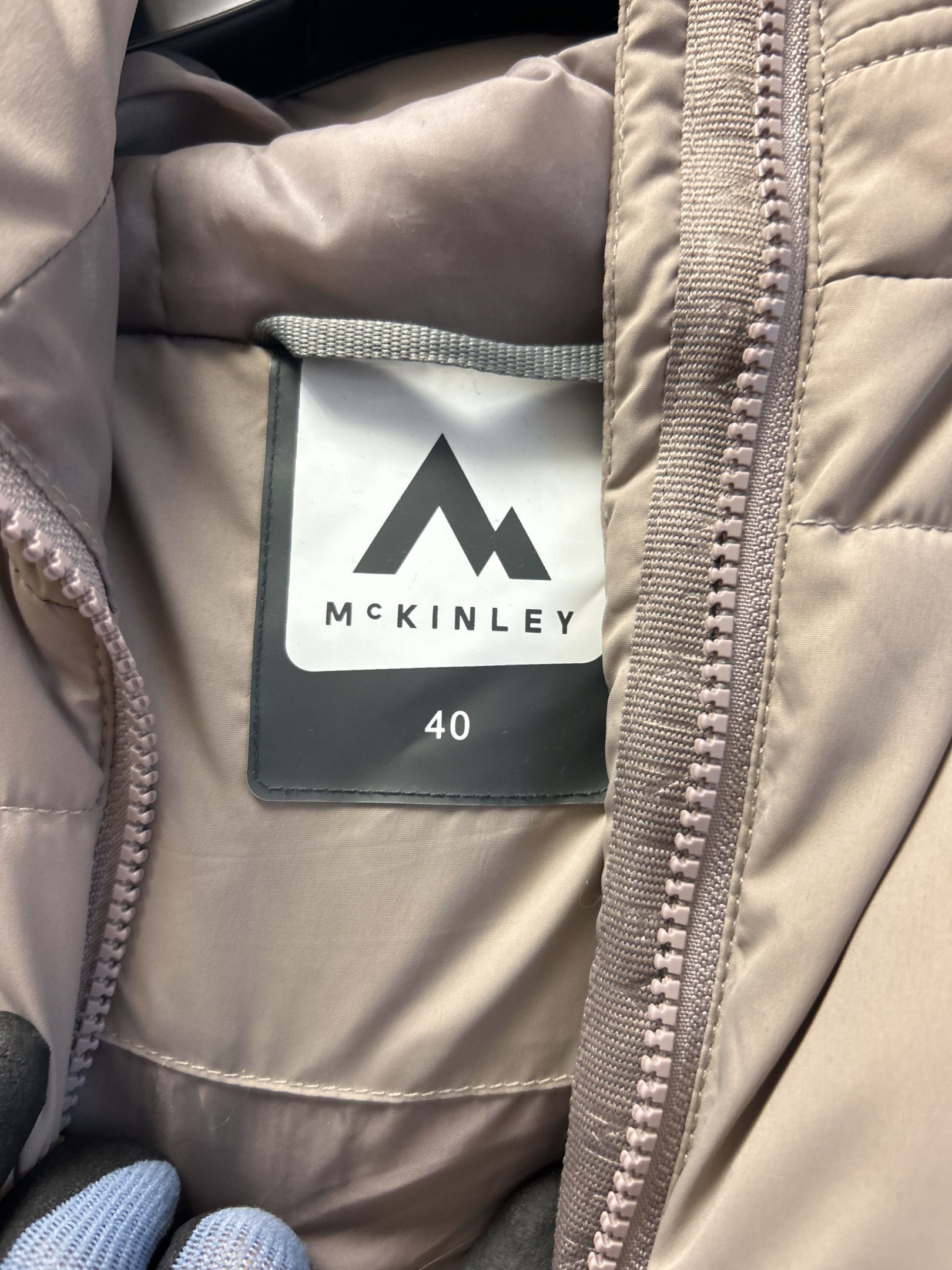 McKinley quiltad beige vadderad jacka med huva