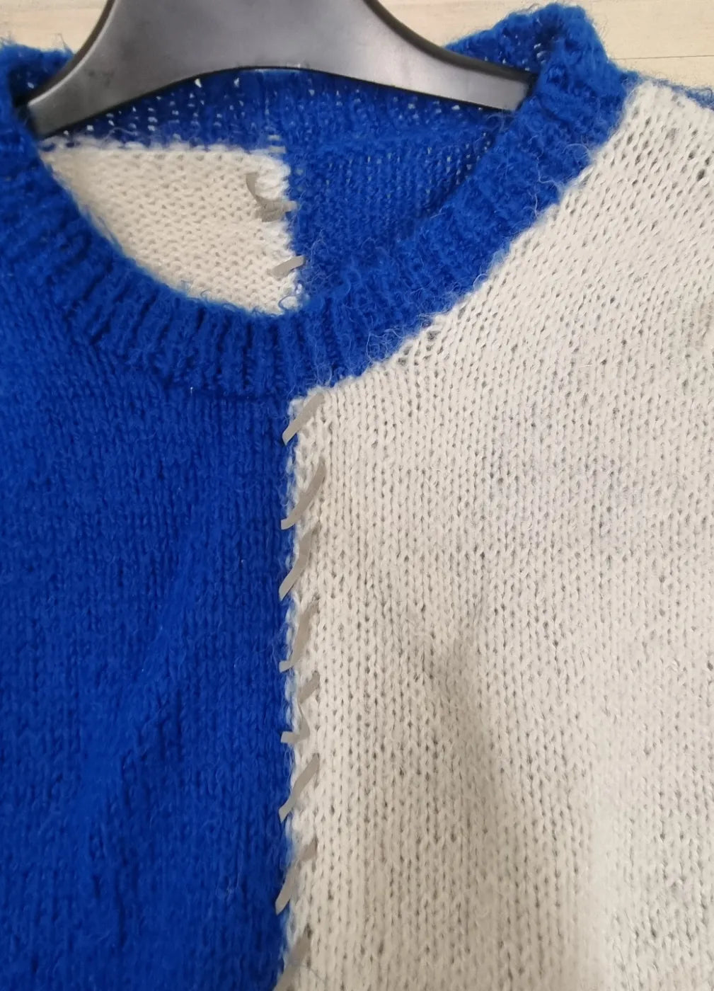 Oversized stickad tröja med färgblock