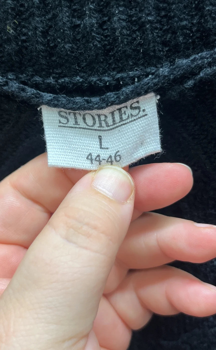 STORIES svart flätstickad tröja
