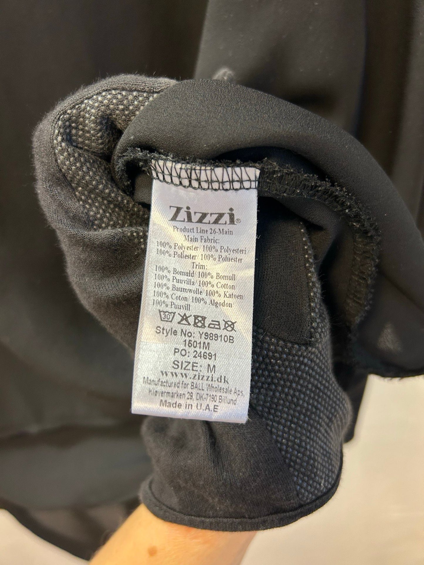 Zizzi svart blus med spetsdetalj